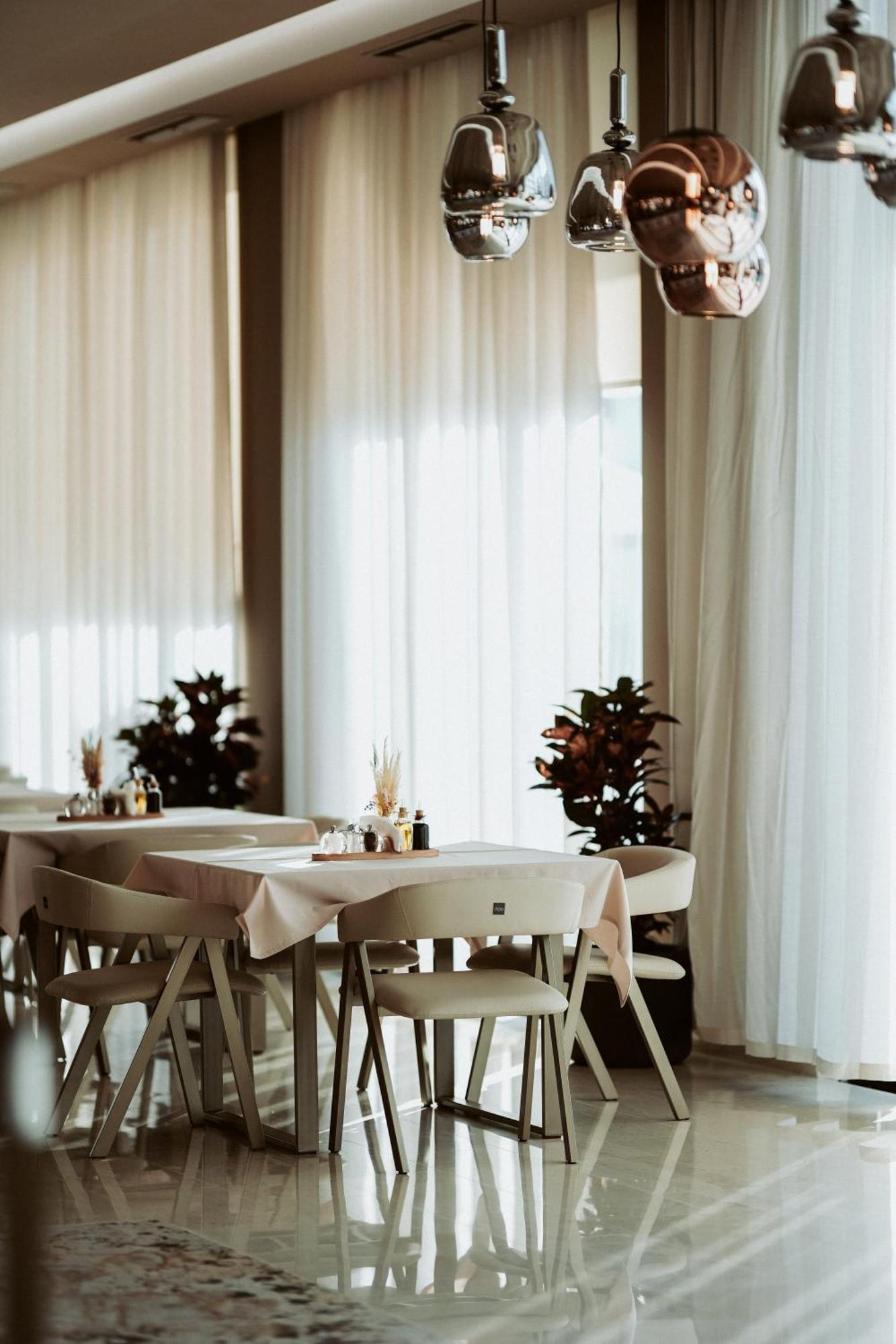 Hotel Naos Luxury