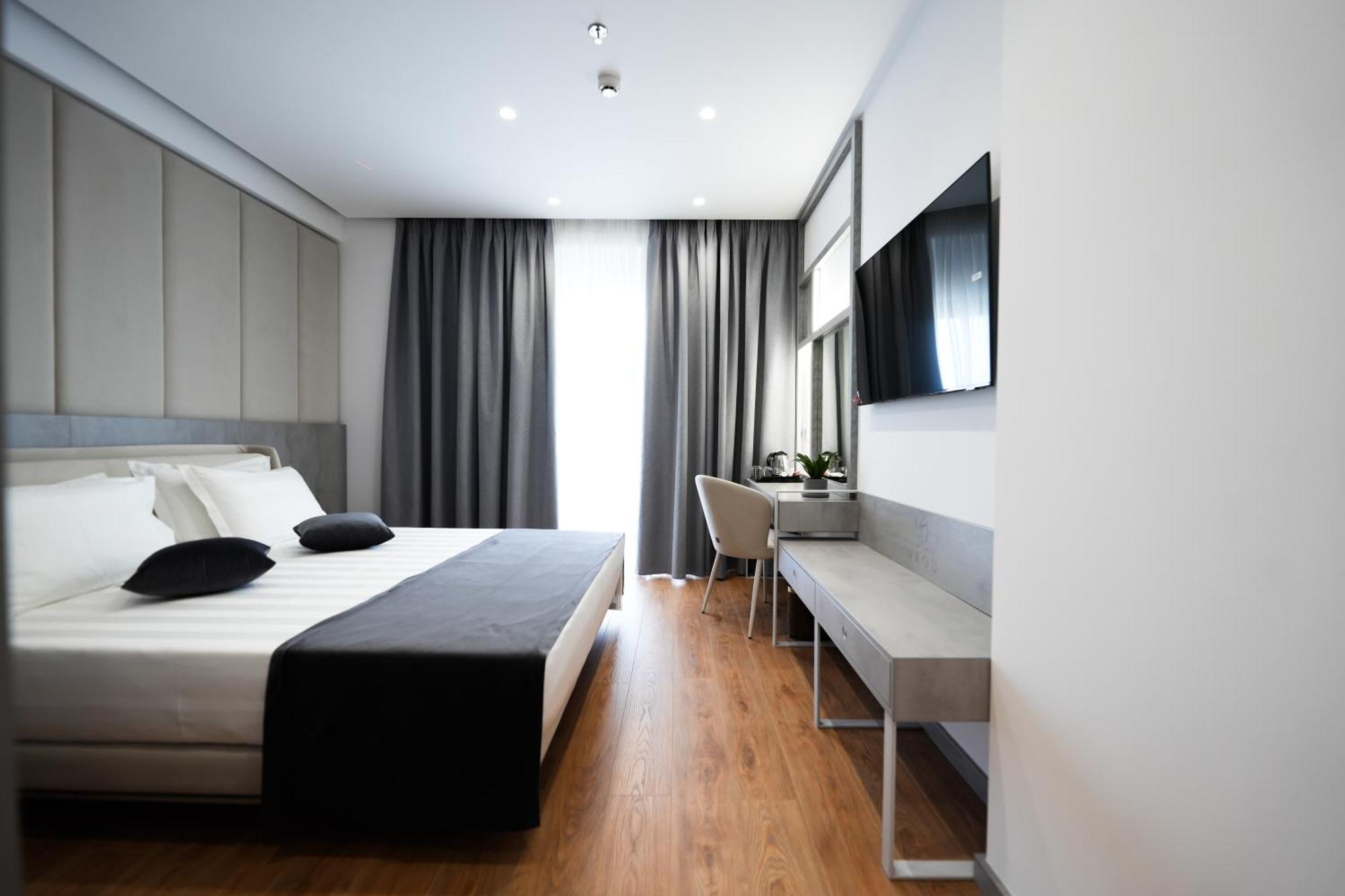 Naos Luxury
