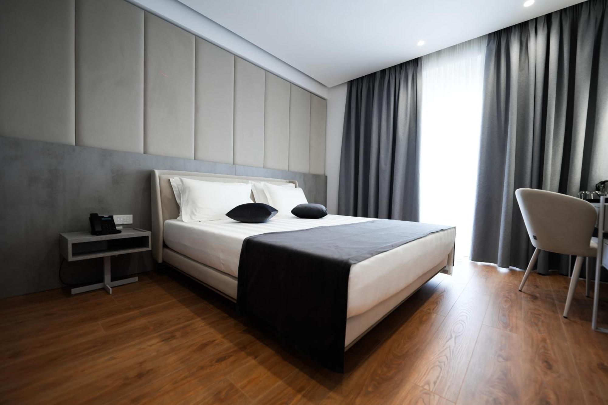 Naos Luxury Hotel