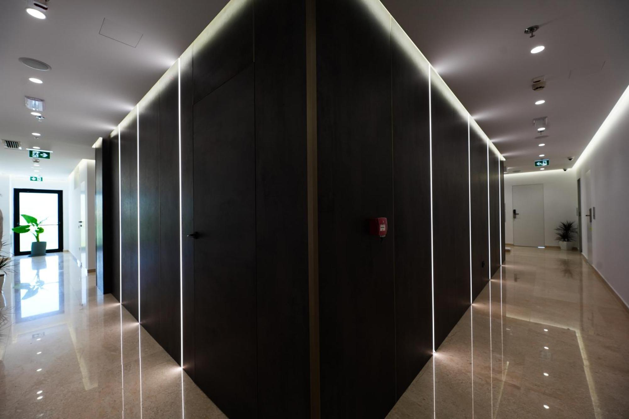 Naos Luxury Hotel *