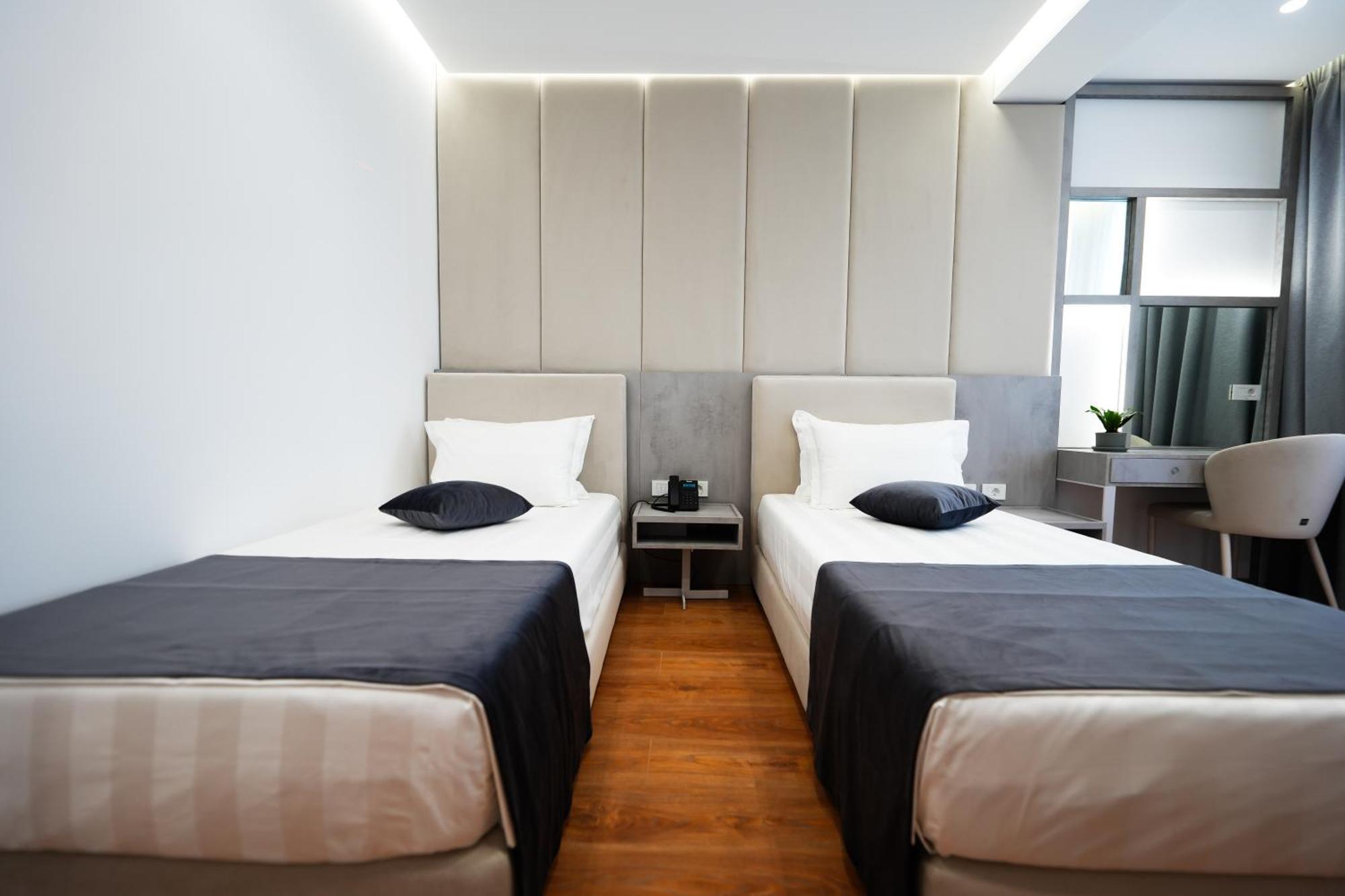 Naos Luxury *