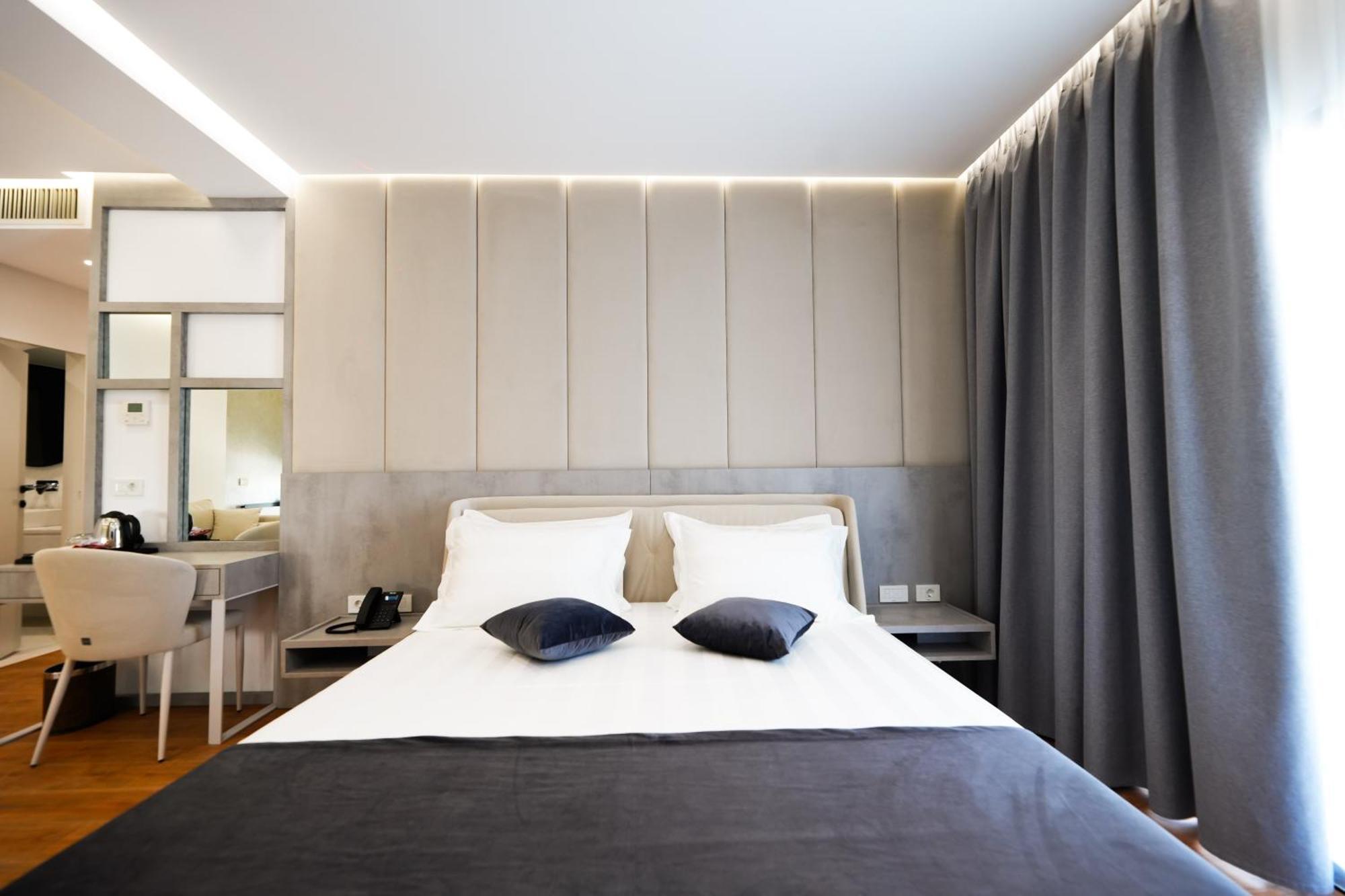 Naos Luxury